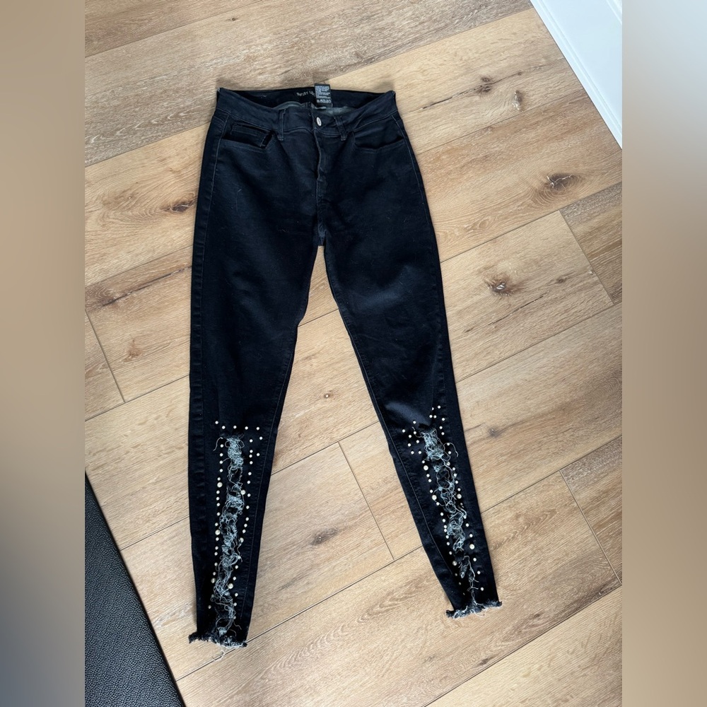 Women’s Sweet Look Black jeans with pearl design size 9